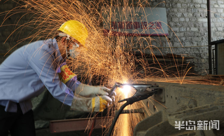 报废回收大型车公司电话_大型报废车回收公司_报废车辆回收公司暴利